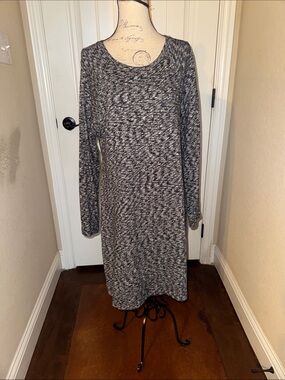 Lou & Grey Marled Black and White Long Sleeve Knit Dress